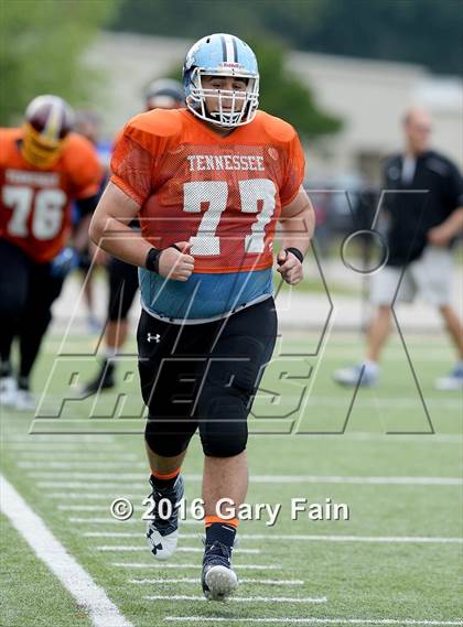 Thumbnail 1 in Tennessee vs. Georgia (All-Star Football Game) photogallery.