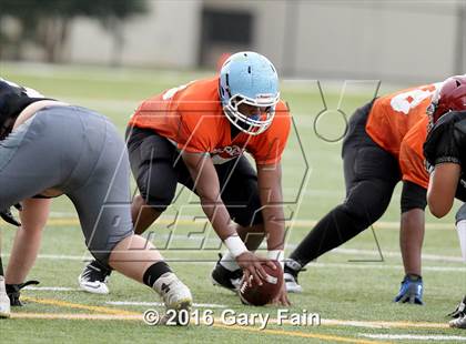 Thumbnail 1 in Tennessee vs. Georgia (All-Star Football Game) photogallery.