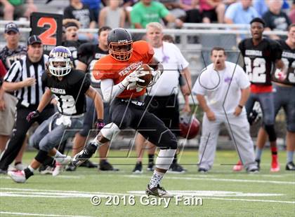 Thumbnail 2 in Tennessee vs. Georgia (All-Star Football Game) photogallery.
