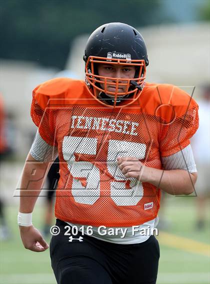 Thumbnail 1 in Tennessee vs. Georgia (All-Star Football Game) photogallery.