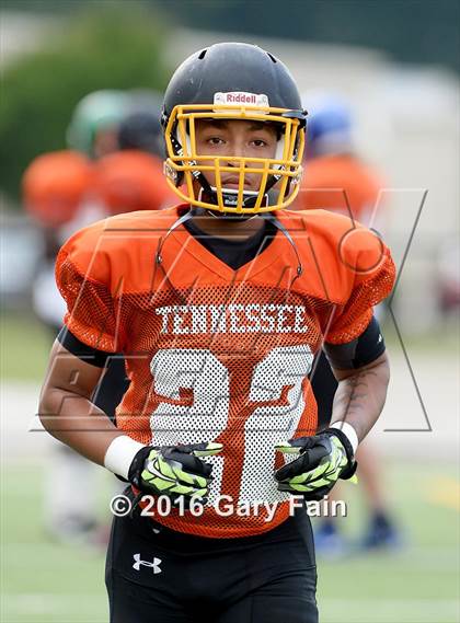 Thumbnail 1 in Tennessee vs. Georgia (All-Star Football Game) photogallery.