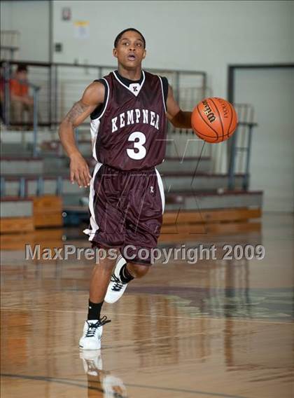Thumbnail 1 in Cinco Ranch vs. Kempner (McDonald's Invitational) photogallery.