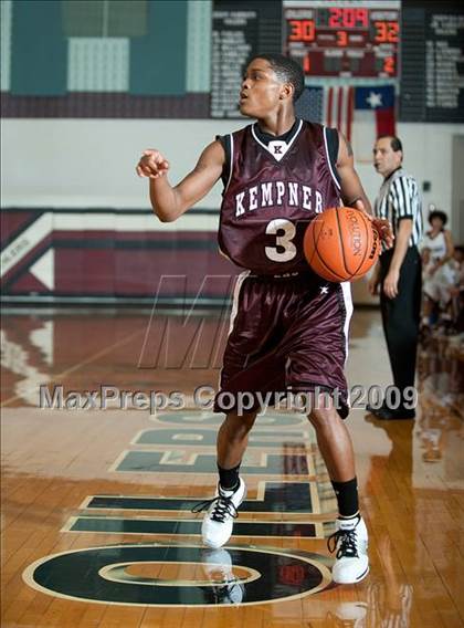 Thumbnail 2 in Cinco Ranch vs. Kempner (McDonald's Invitational) photogallery.