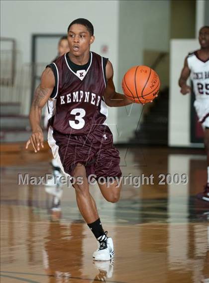 Thumbnail 2 in Cinco Ranch vs. Kempner (McDonald's Invitational) photogallery.