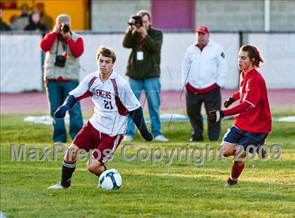 Thumbnail 3 in East Greenwich vs Lincoln (RIIL D2 Final) photogallery.