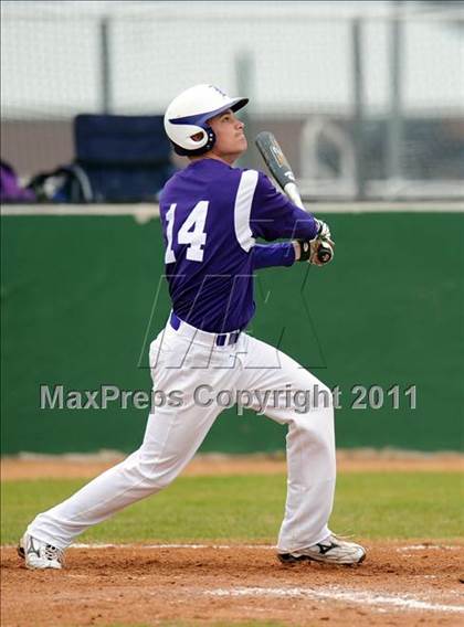 Thumbnail 3 in Bonham vs Pilot Point (Farmersville Tournament) photogallery.