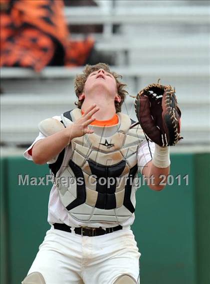 Thumbnail 3 in Bonham vs Pilot Point (Farmersville Tournament) photogallery.