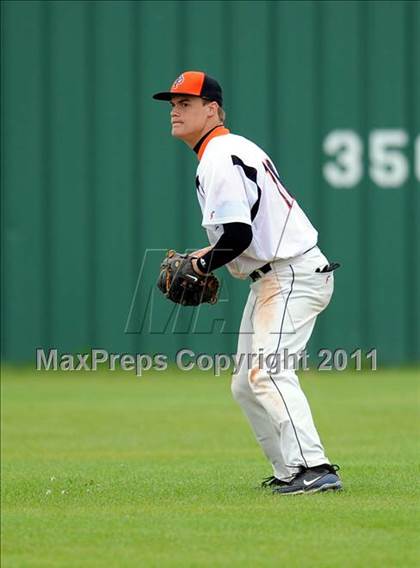 Thumbnail 3 in Bonham vs Pilot Point (Farmersville Tournament) photogallery.