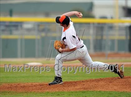 Thumbnail 3 in Bonham vs Pilot Point (Farmersville Tournament) photogallery.