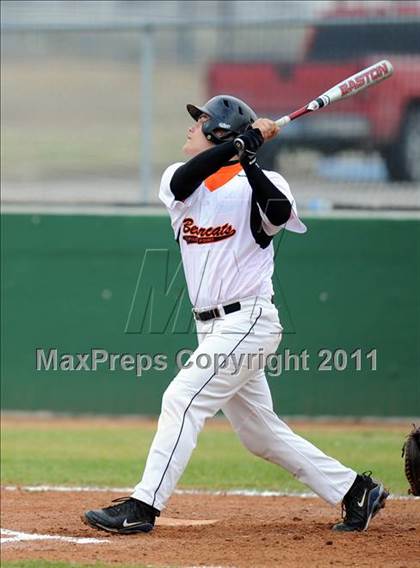 Thumbnail 1 in Bonham vs Pilot Point (Farmersville Tournament) photogallery.
