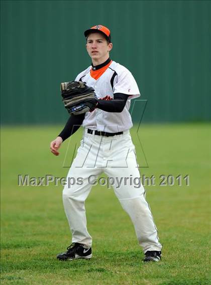 Thumbnail 1 in Bonham vs Pilot Point (Farmersville Tournament) photogallery.