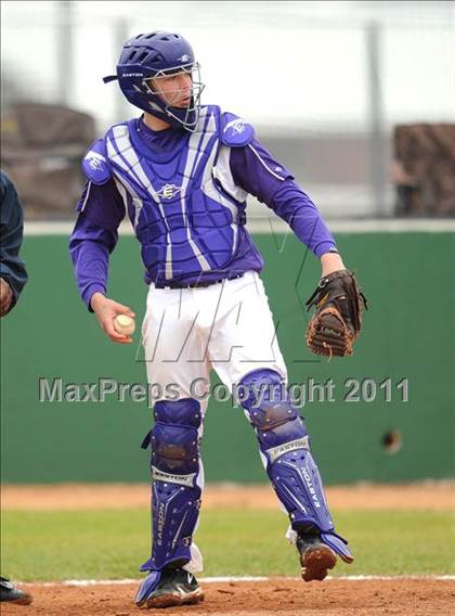 Thumbnail 3 in Bonham vs Pilot Point (Farmersville Tournament) photogallery.