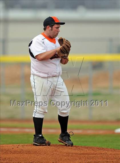 Thumbnail 1 in Bonham vs Pilot Point (Farmersville Tournament) photogallery.