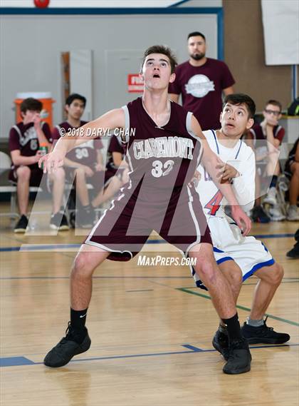 Thumbnail 3 in Claremont vs. Los Altos (Baldwin Park Tournament) photogallery.