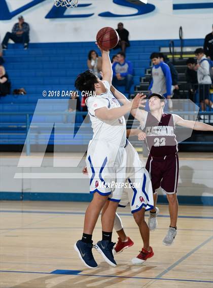 Thumbnail 1 in Claremont vs. Los Altos (Baldwin Park Tournament) photogallery.
