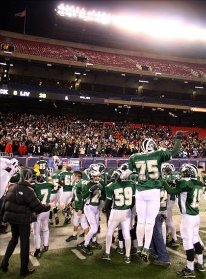 Thumbnail 2 in Hackensack vs. Livingston (NJSIAA North I Group IV Final) photogallery.