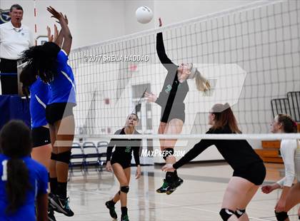 Thumbnail 3 in Riverview vs. Tampa Catholic photogallery.