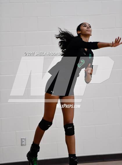 Thumbnail 2 in Riverview vs. Tampa Catholic photogallery.
