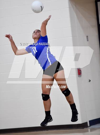 Thumbnail 3 in Riverview vs. Tampa Catholic photogallery.
