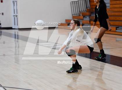 Thumbnail 3 in Riverview vs. Tampa Catholic photogallery.