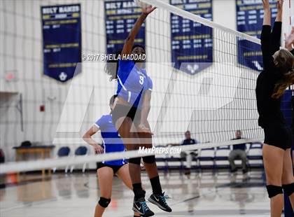 Thumbnail 3 in Riverview vs. Tampa Catholic photogallery.
