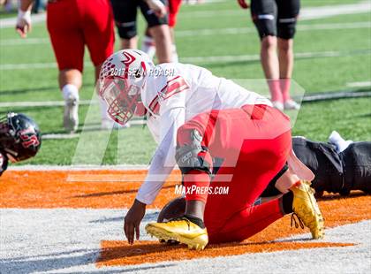 Thumbnail 2 in Lake Travis vs. Judson (UIL 6A D1 Area Playoff) photogallery.
