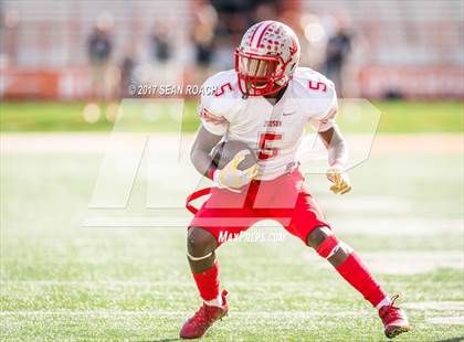 Thumbnail 3 in Lake Travis vs. Judson (UIL 6A D1 Area Playoff) photogallery.