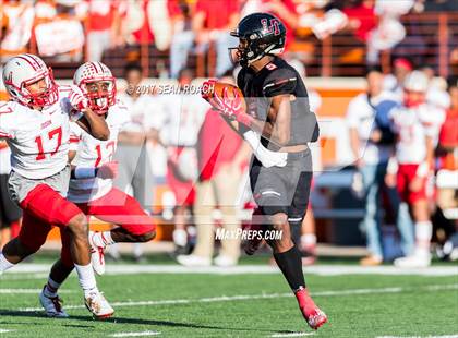 Thumbnail 3 in Lake Travis vs. Judson (UIL 6A D1 Area Playoff) photogallery.