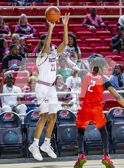 Thumbnail 2 in Silsbee vs. Hardin-Jefferson (UIL 4A Basketball Bi-District) photogallery.