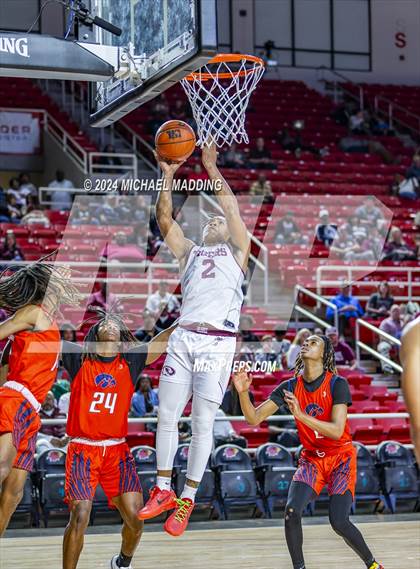 Thumbnail 1 in Silsbee vs. Hardin-Jefferson (UIL 4A Basketball Bi-District) photogallery.