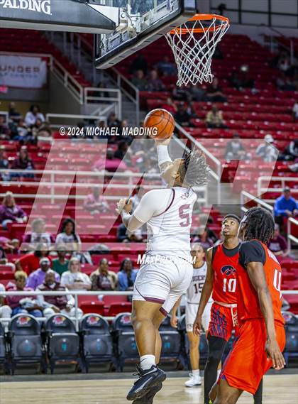 Thumbnail 1 in Silsbee vs. Hardin-Jefferson (UIL 4A Basketball Bi-District) photogallery.