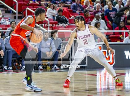 Thumbnail 1 in Silsbee vs. Hardin-Jefferson (UIL 4A Basketball Bi-District) photogallery.
