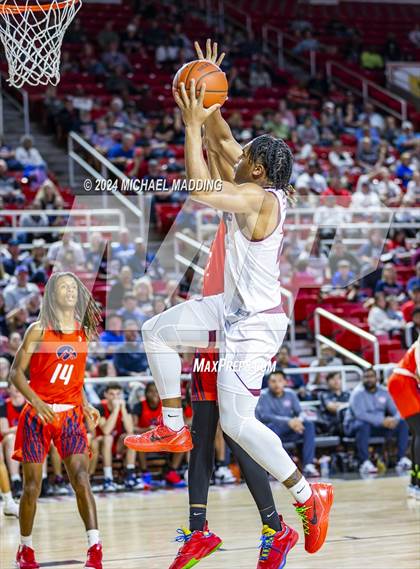 Thumbnail 3 in Silsbee vs. Hardin-Jefferson (UIL 4A Basketball Bi-District) photogallery.
