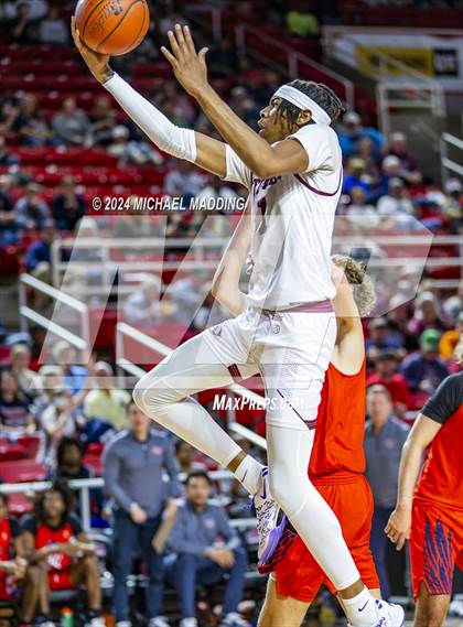 Thumbnail 3 in Silsbee vs. Hardin-Jefferson (UIL 4A Basketball Bi-District) photogallery.