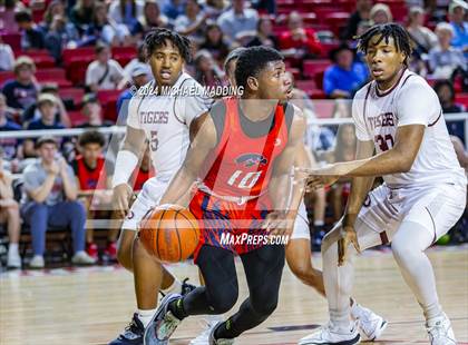 Thumbnail 3 in Silsbee vs. Hardin-Jefferson (UIL 4A Basketball Bi-District) photogallery.