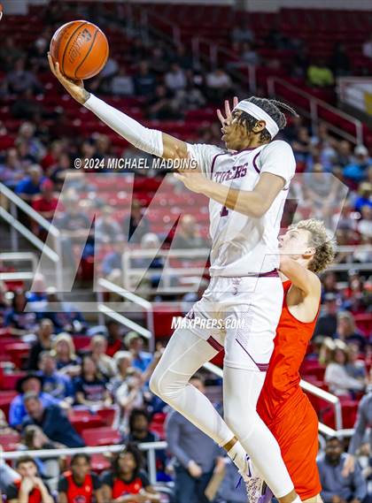 Thumbnail 1 in Silsbee vs. Hardin-Jefferson (UIL 4A Basketball Bi-District) photogallery.