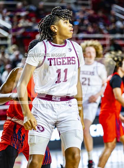 Thumbnail 2 in Silsbee vs. Hardin-Jefferson (UIL 4A Basketball Bi-District) photogallery.