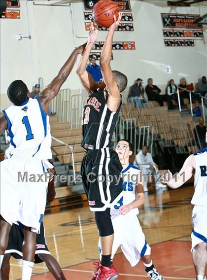 Thumbnail 1 in Tuckahoe vs. Port Chester (Harry Jefferson Holiday Showcase) photogallery.