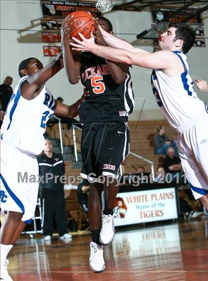 Thumbnail 1 in Tuckahoe vs. Port Chester (Harry Jefferson Holiday Showcase) photogallery.