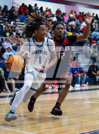 Thumbnail 2 in LEAD Academy vs. Whites Creek (TSSAA Region 2A East Semifinal) photogallery.
