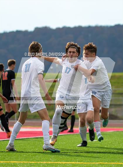 Thumbnail 3 in Midd-West vs. Milton photogallery.