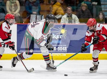 Thumbnail 2 in Pinkerton vs St. Thomas-Dover-Winnacunnet (NHIAA Semifinal) photogallery.