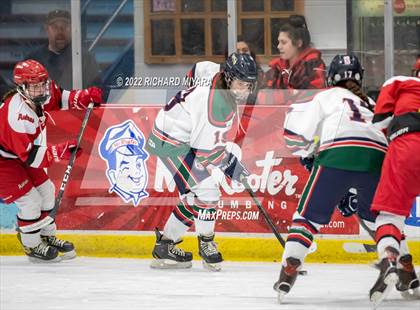 Thumbnail 2 in Pinkerton vs St. Thomas-Dover-Winnacunnet (NHIAA Semifinal) photogallery.