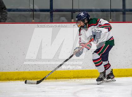Thumbnail 2 in Pinkerton vs St. Thomas-Dover-Winnacunnet (NHIAA Semifinal) photogallery.
