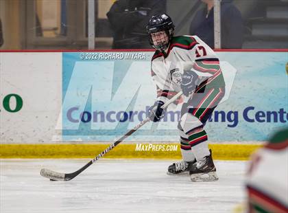 Thumbnail 3 in Pinkerton vs St. Thomas-Dover-Winnacunnet (NHIAA Semifinal) photogallery.