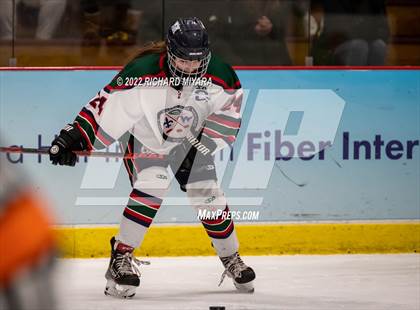 Thumbnail 2 in Pinkerton vs St. Thomas-Dover-Winnacunnet (NHIAA Semifinal) photogallery.