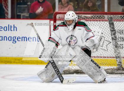Thumbnail 3 in Pinkerton vs St. Thomas-Dover-Winnacunnet (NHIAA Semifinal) photogallery.