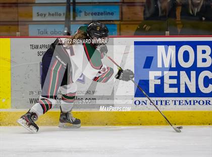 Thumbnail 3 in Pinkerton vs St. Thomas-Dover-Winnacunnet (NHIAA Semifinal) photogallery.