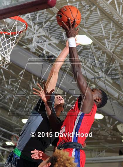 Thumbnail 2 in Chino Hills vs. Redondo Union (MaxPreps Holiday Classic Open Division Championship) photogallery.