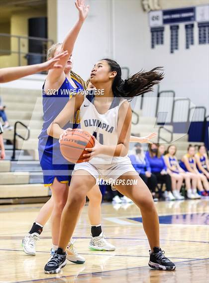 Thumbnail 2 in Kelso vs Olympia photogallery.